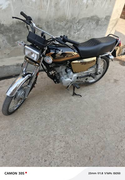 Honda 125 Gold edition
