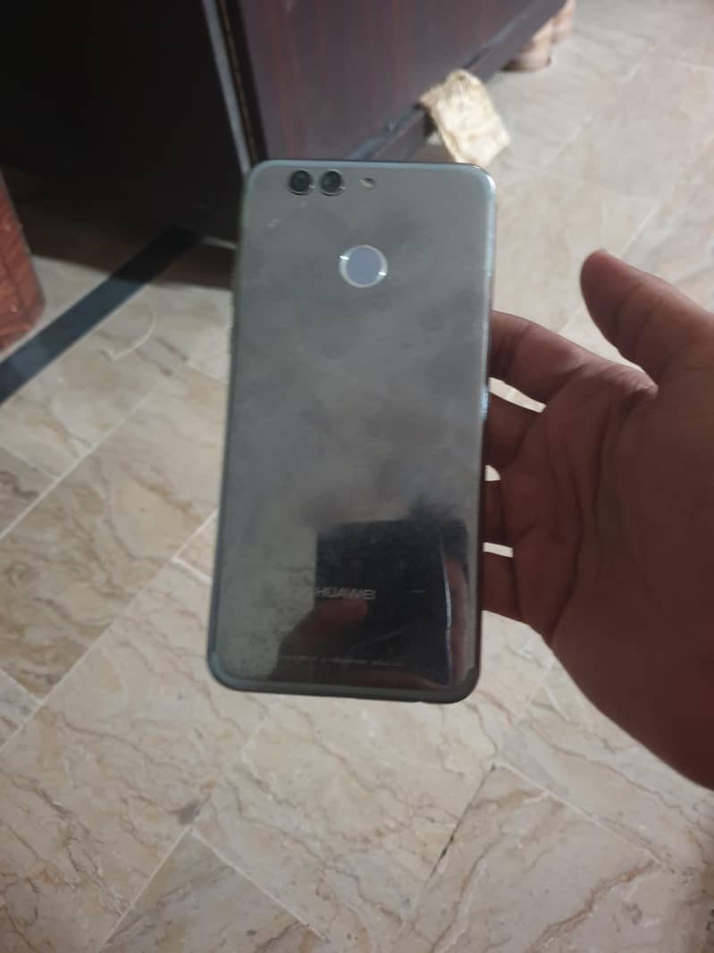 Huawei Nova 2 plus 1