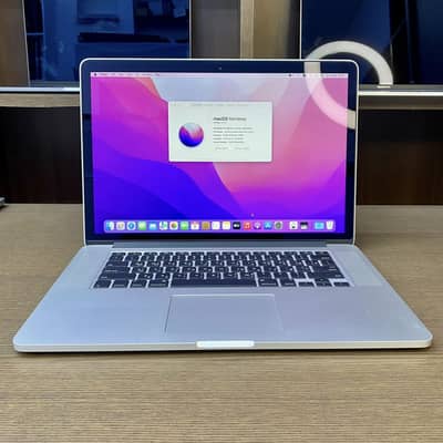 MacBook Pro Mid-2015 15-inch i-7 2.2ghz 16gb ram