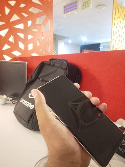Vivo Y04.128gb storage