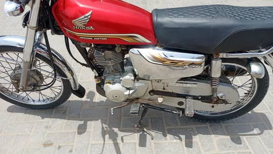 Honda 125 SE Good Condition With Good Fuel Average