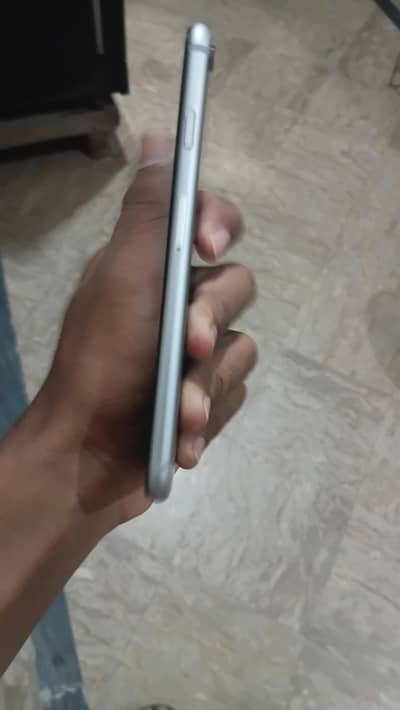 Apple iPhone 6S