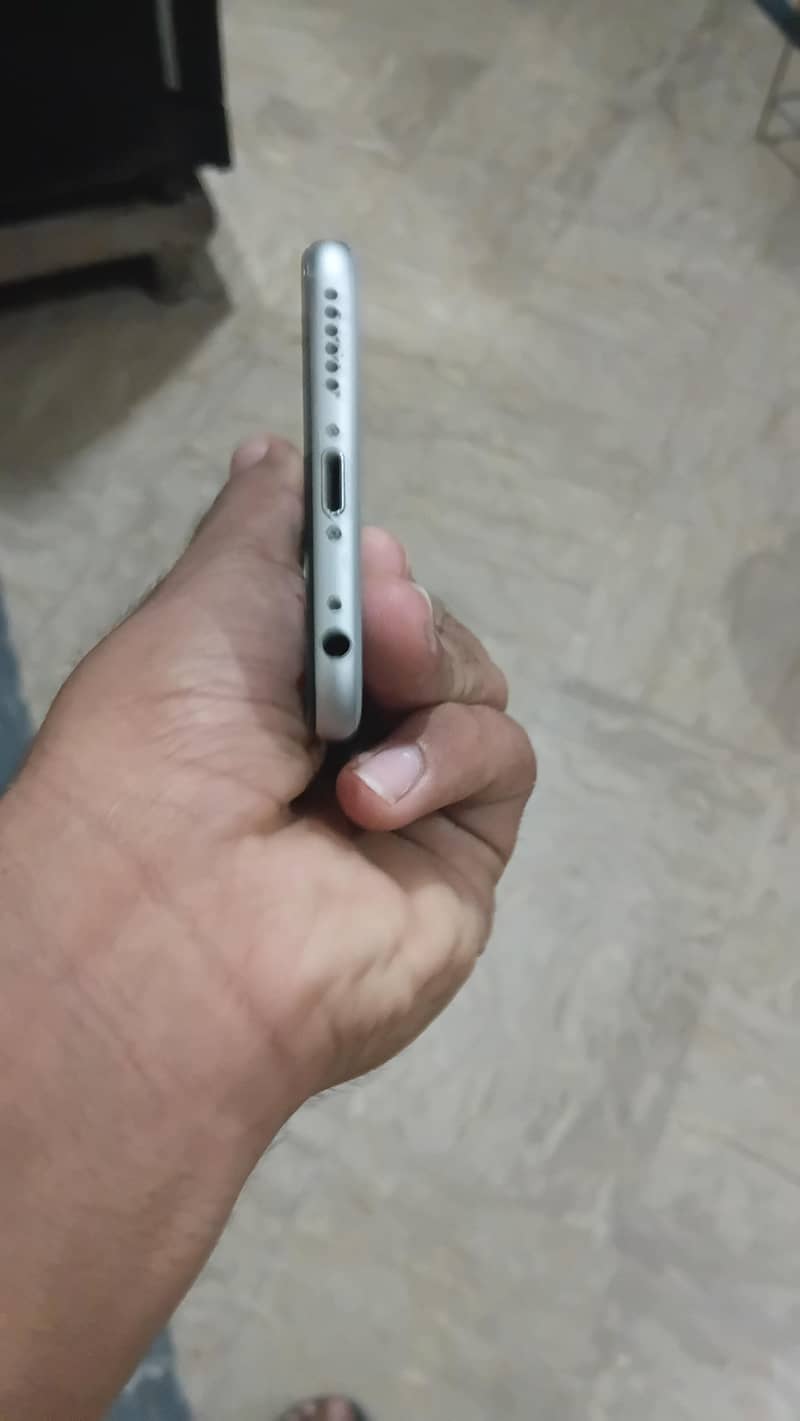 Apple iPhone 6S 2
