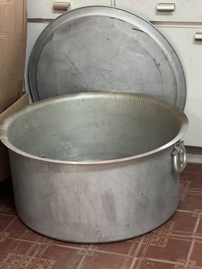 30 kg rice daigcha , 5 kg rice daigcha , steel water can with tap