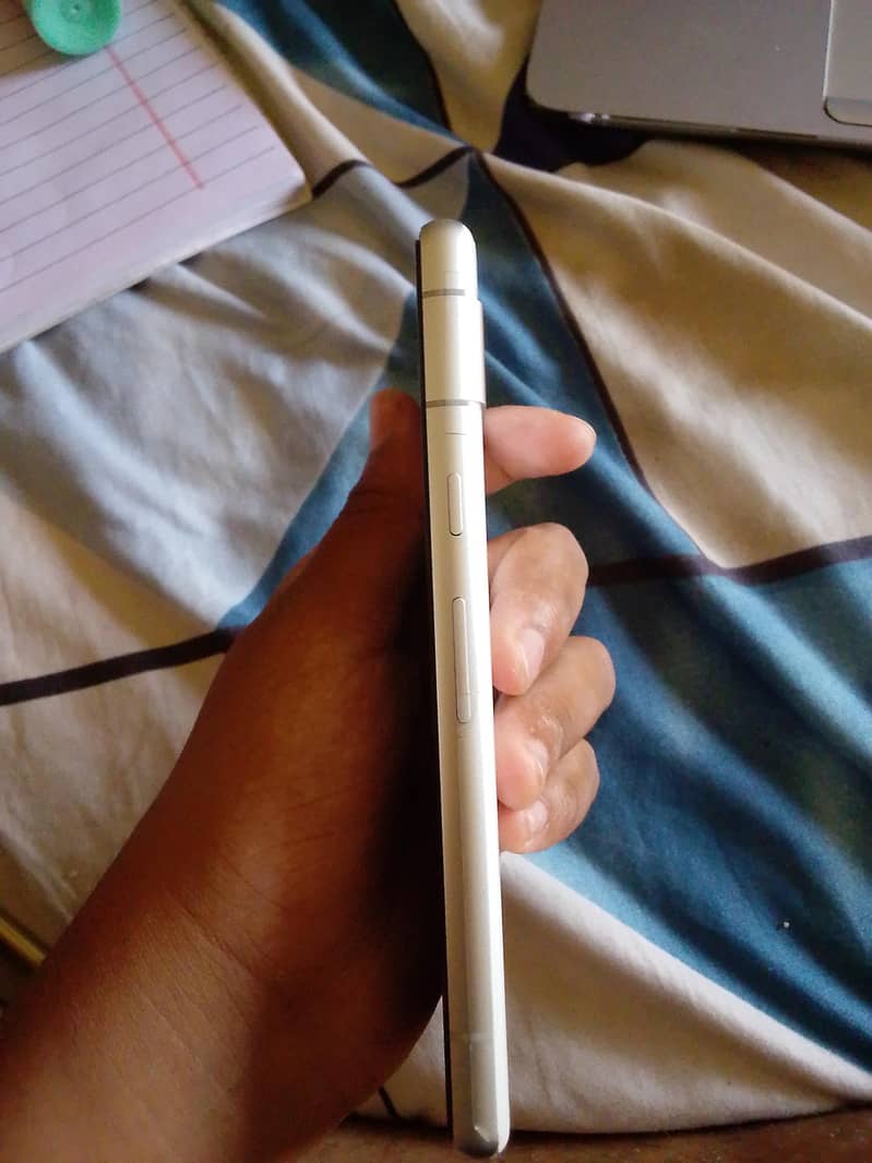 Google Pixel 7a 3