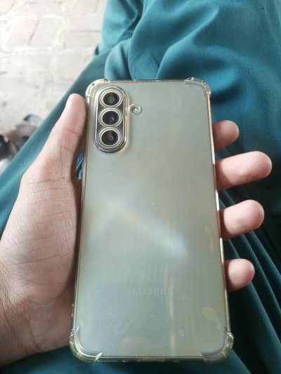 Samsung A17 10/10 8 month waranty
