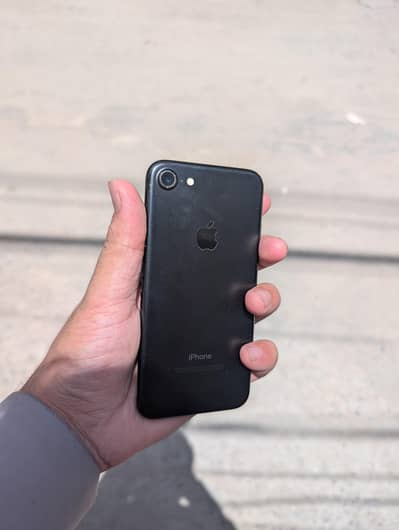 Apple iPhone 7