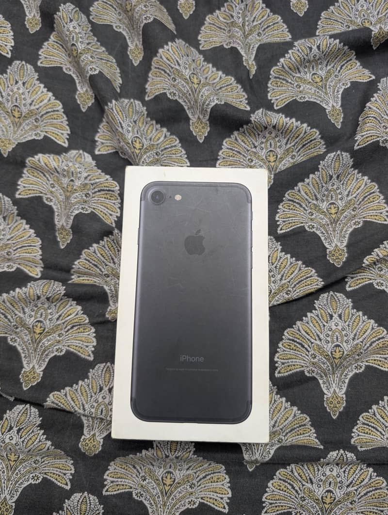 Apple iPhone 7 3