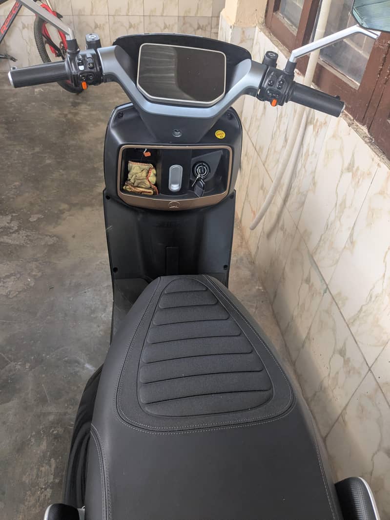 Scooty 7