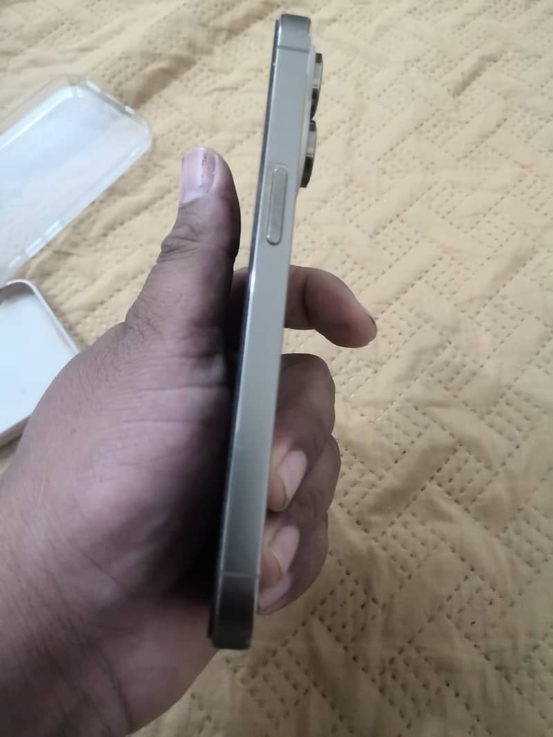 Apple iPhone 14 Pro 3