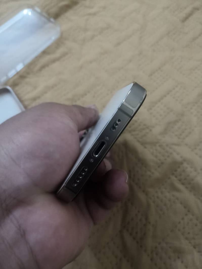 Apple iPhone 14 Pro 4