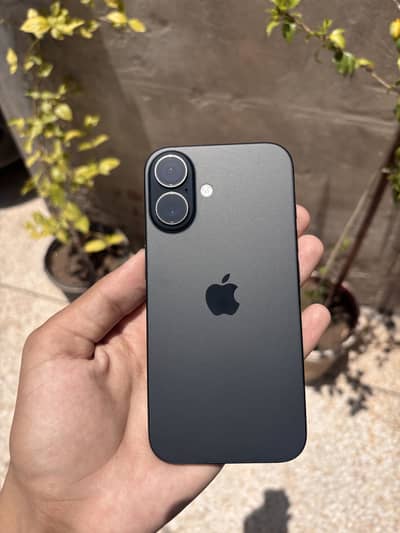 Apple iPhone 16