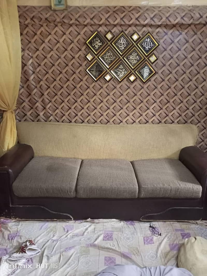 sell sofa set 0