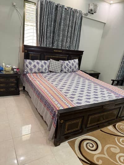 King bed Sheesham wood with dressing table and chair