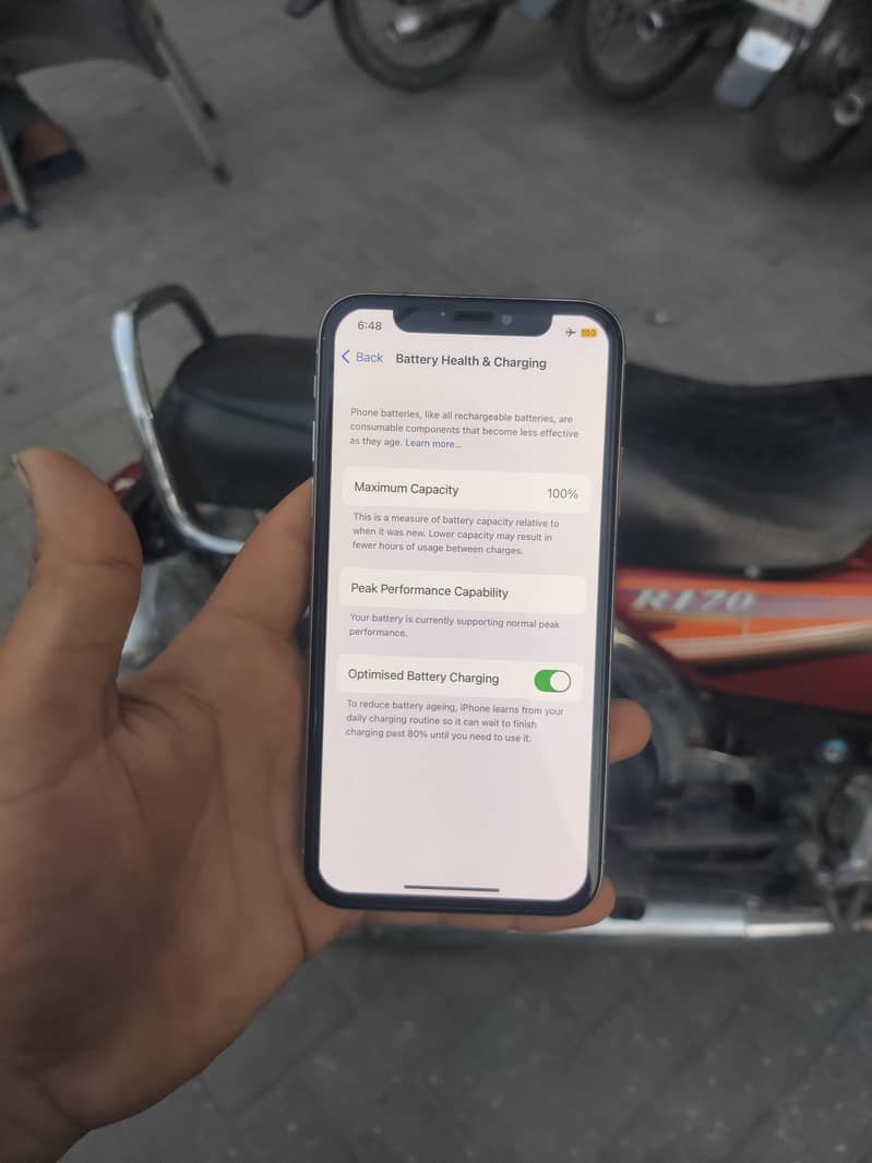 Apple iPhone X 3