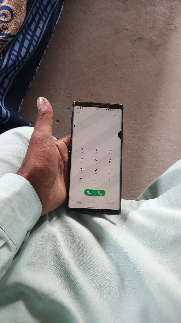 Samsung Mobile Note 9 1