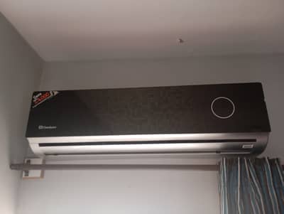 Dawlance split AC