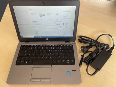 HP Elite book. 820 Core i5 Laptop 8GB Ram 256GBSSD