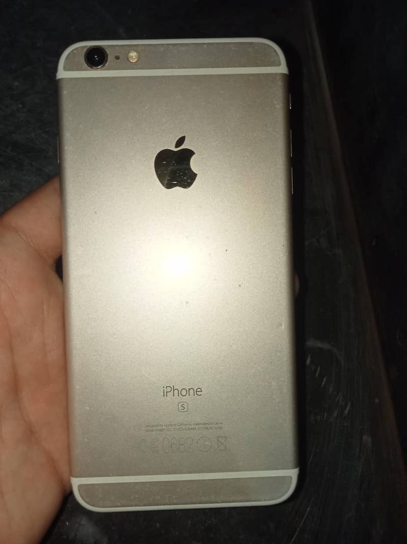 Apple iPhone 6 Plus 1