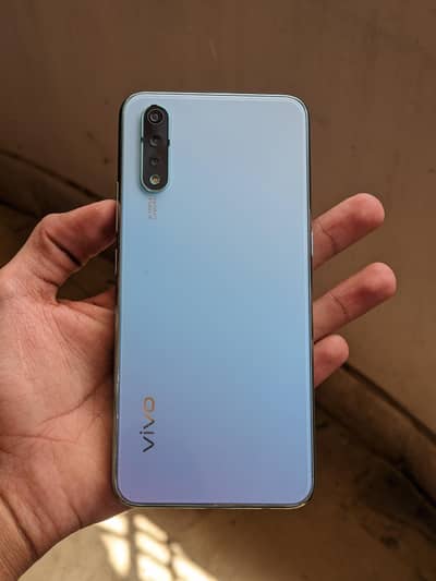 vivo S1