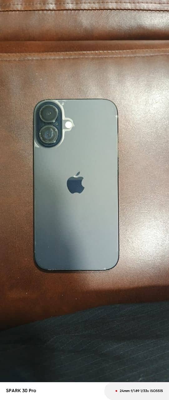 Apple iPhone 16 1