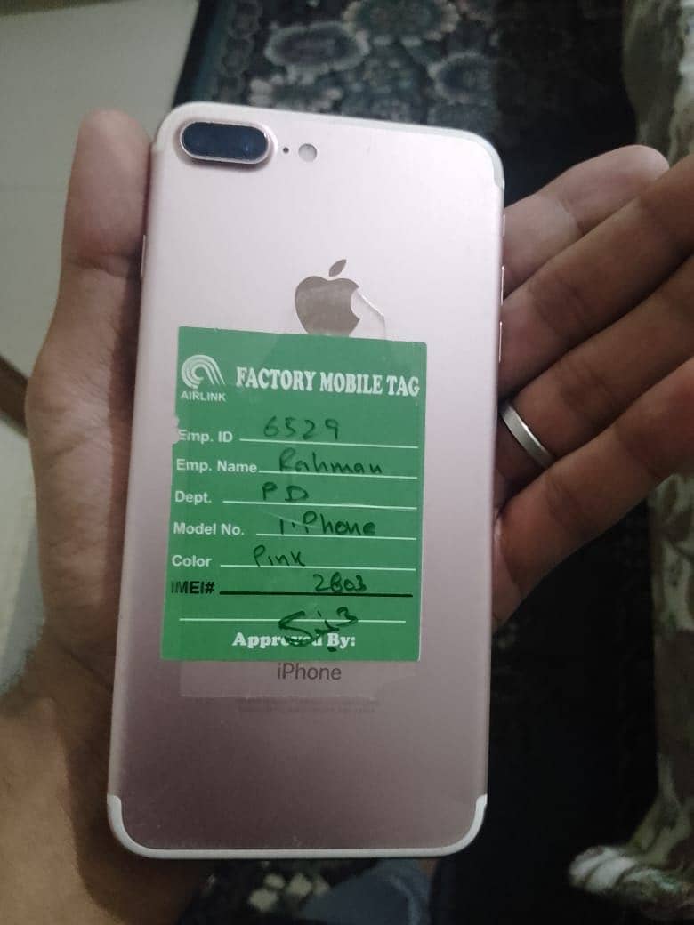 Apple iPhone 7 Plus 0