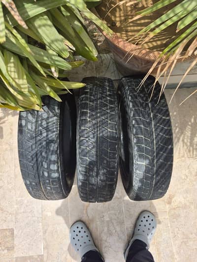 Bridgestone Blizzak Studless Tyres (145/80/R13)