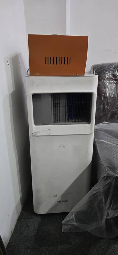 portable in Branded condtion full chull ac with suplly