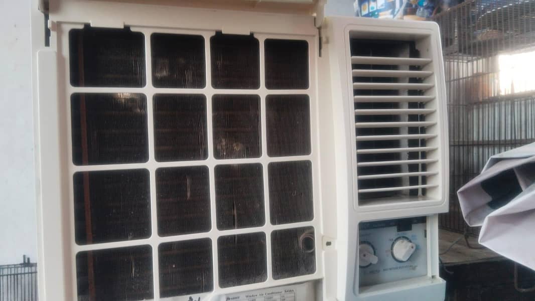 Gree Split Window AC 3