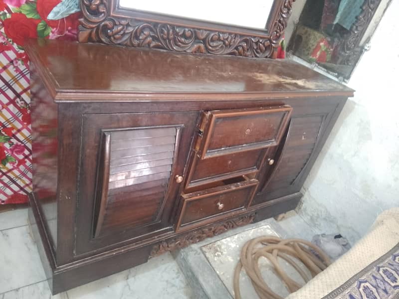dressing table 2