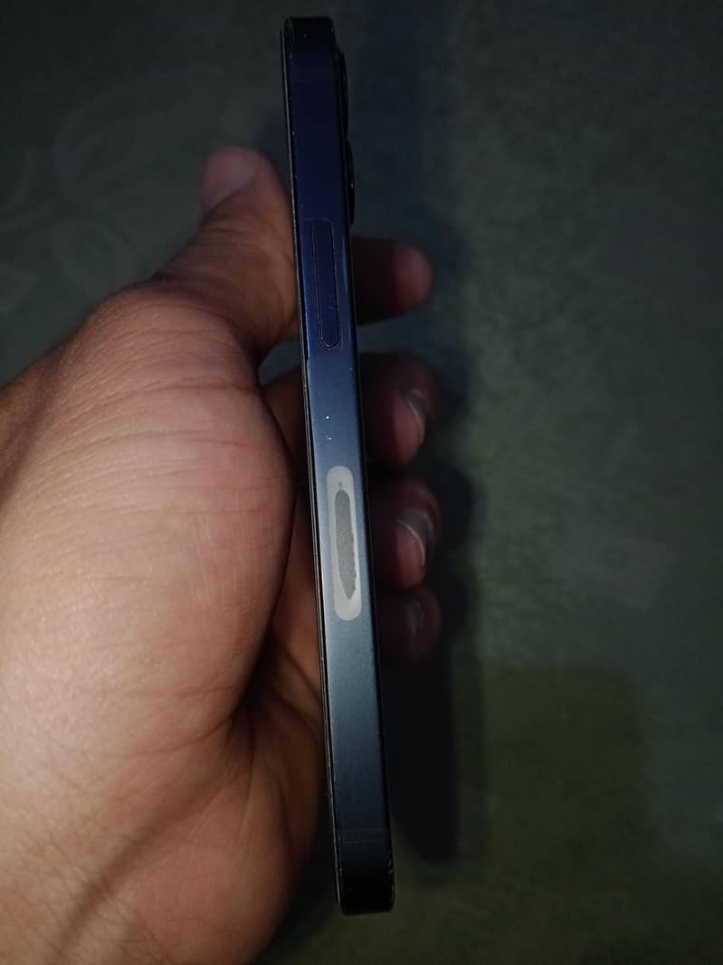 Apple iPhone 12 mini 1