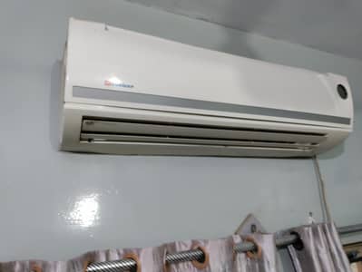 i sale used spllit AC. in good condition best
