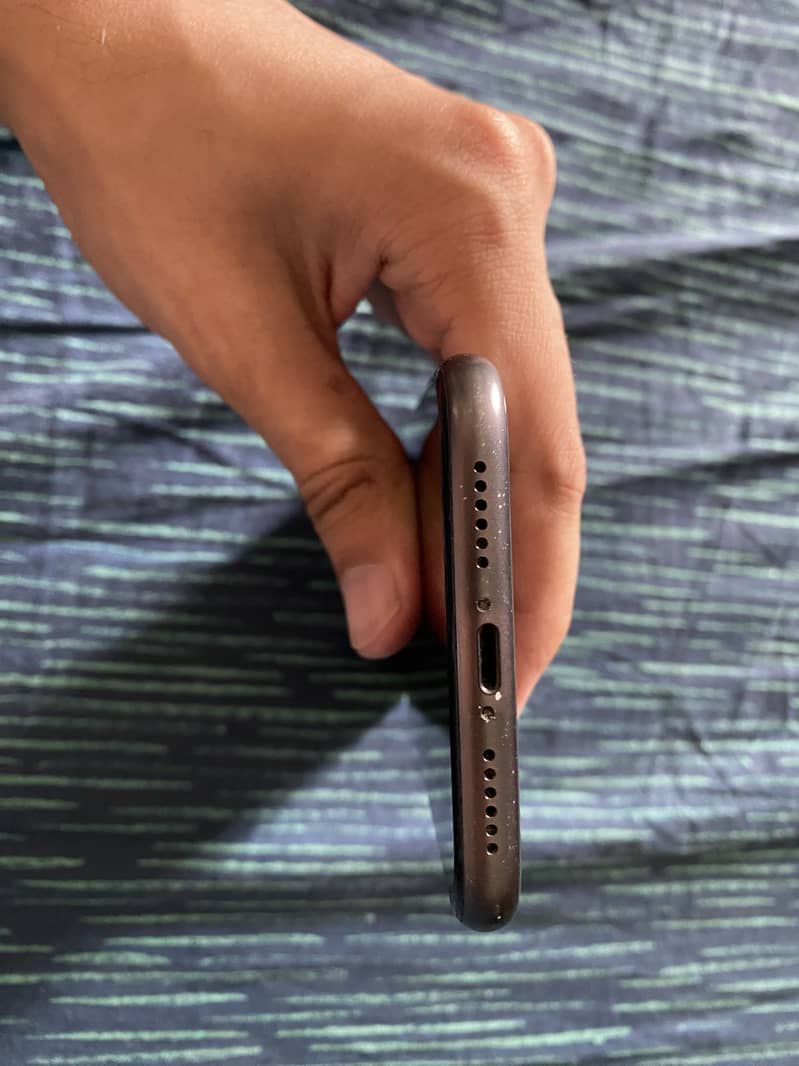 Apple iPhone 11 6