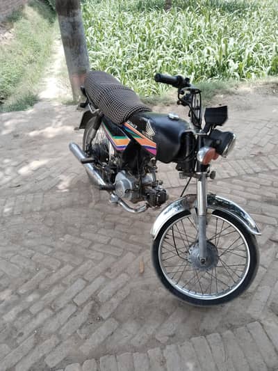 CD 70 2012 model one hand used 1st owner