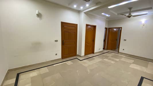 5 Marla Neat and Clean Portion with Gas Available For Rent