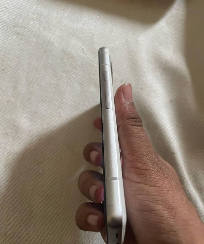 Google Pixel 7A 2