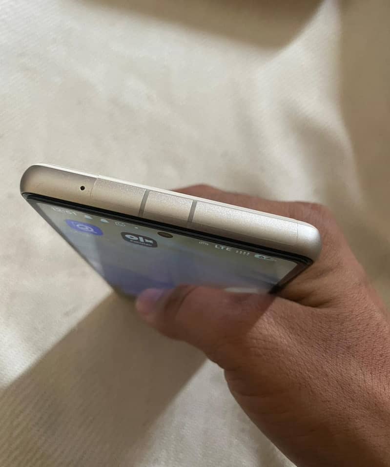 Google Pixel 7A 4