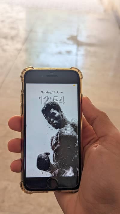 Apple iPhone SE