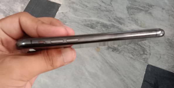 I phone xs factory unlock contact no:03016801637