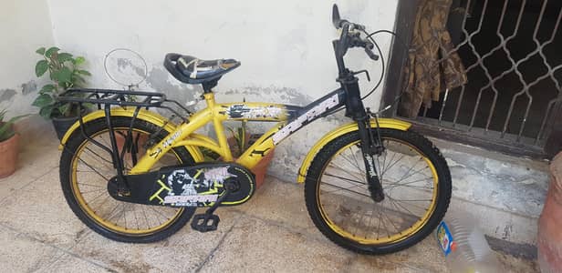 20 inch bicycal urgent sale only 8 month use. 03219487622