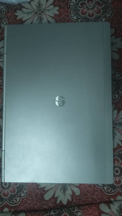 HP Elitebook core i5 3rd generation. 4 gb ram 320 gb harddisk