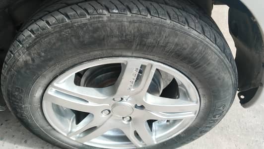 5 Radial tyres at Rs. 35000/- only