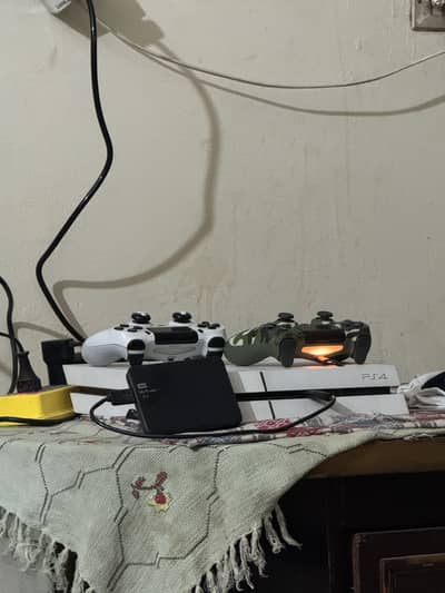 PS4 Jailbreak 9 version 2 TB with 2 TB exernal Drive