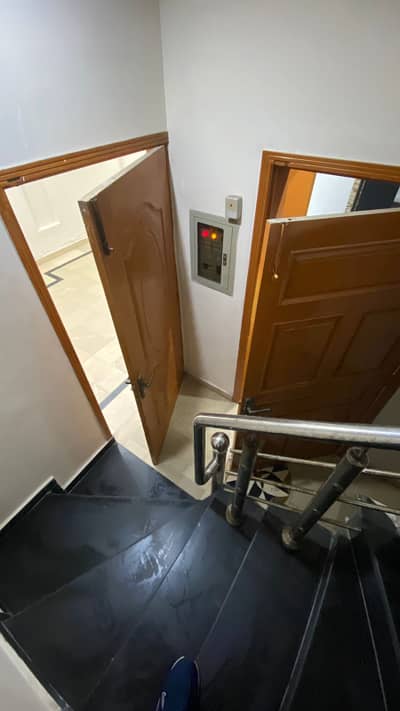 5 Marla Neat and Clean Upper portion with Gas For Rent