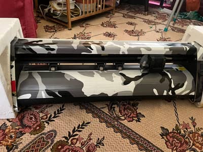 red sell cutting plotter