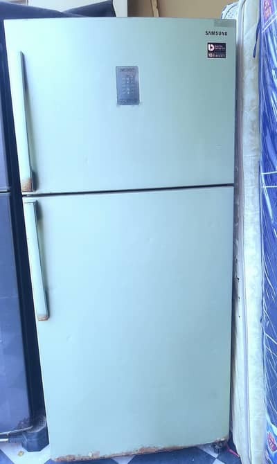 Full Size Samsung Refrigerator For Sale