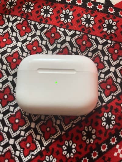 Apple air buds pro 1st generation
