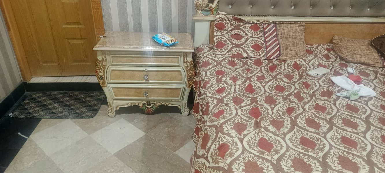 bed set Available 5