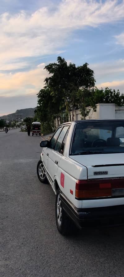 Nissan Sunny 1989