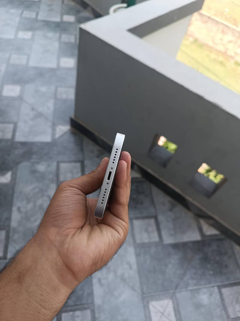 Apple iPhone 11 2